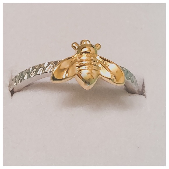 💕Beautiful 2 tone Sterling Silver Bee Ring💕 - Picture 7 of 8